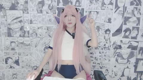 Mia online show from 09/09/25, 12:43