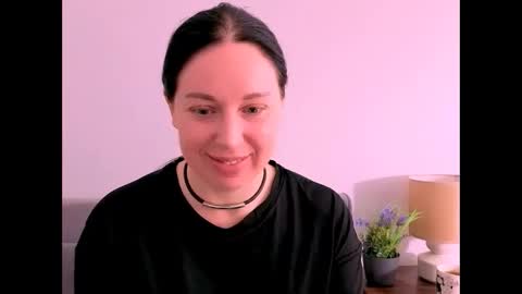 Mia online show from 04/28/26, 03:28