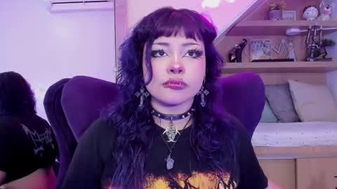 Snapshot of miaamane chatting on 09/13/25, 03:17 Mia online show from 09/13/25, 03:17