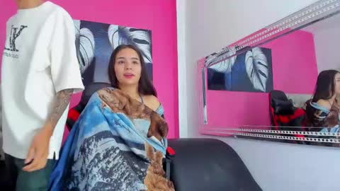 Snapshot of miaandteylor chatting on 12/01/25, 08:52 Mia - Teylor online show from 12/01/25, 08:52