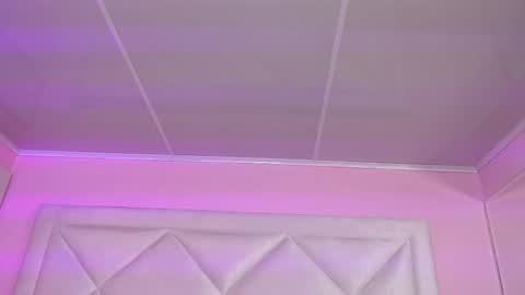 Alexandra online show from 10/25/25, 12:34