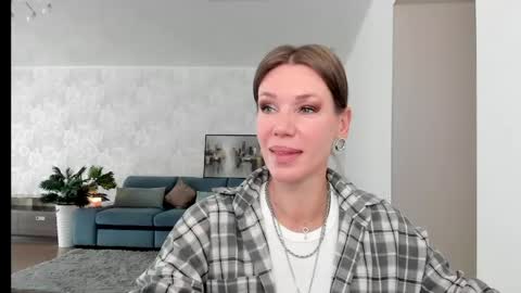 Snapshot of miababy14 chatting on 05/22/26, 05:03 Mia online show from 05/22/26, 05:03