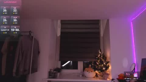 Snapshot of miabellee_ chatting on 01/17/26, 06:33 mia online show from 01/17/26, 06:33