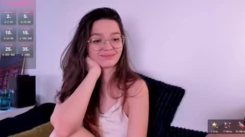 Snapshot of miabellee_ chatting on 02/15/26, 07:51 mia online show from 02/15/26, 07:51