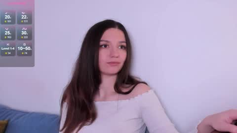 Snapshot of miabellee_ chatting on 05/16/26, 10:36 mia online show from 05/16/26, 10:36
