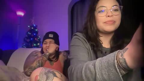 Mia online show from 11/30/25, 06:39