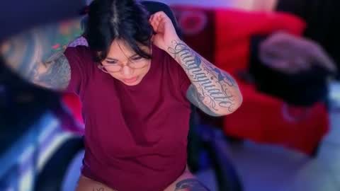 Mia online show from 12/03/25, 03:14