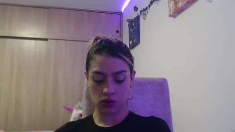 Snapshot of miacollings1 chatting on 10/26/25, 03:34 Miia online show from 10/26/25, 03:34