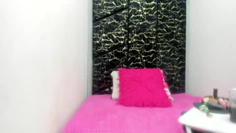 MiaCours online show from 06/30/26, 01:01