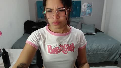 Snapshot of miacumgirl chatting on 02/02/26, 12:15 miacumgirl online show from 02/02/26, 12:15