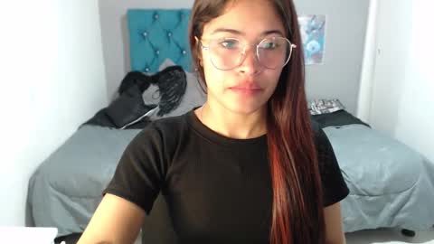 Snapshot of miacumgirl chatting on 02/16/26, 12:34 miacumgirl online show from 02/16/26, 12:34