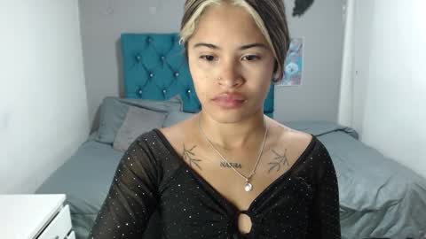 Snapshot of miacumgirl chatting on 03/18/26, 12:19 miacumgirl online show from 03/18/26, 12:19