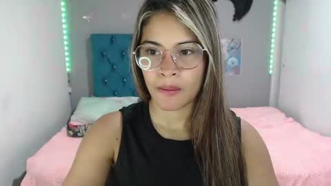miacumgirl online show from 06/22/26, 12:13