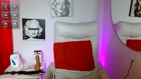 MiaDamour online show from 10/04/25, 01:09
