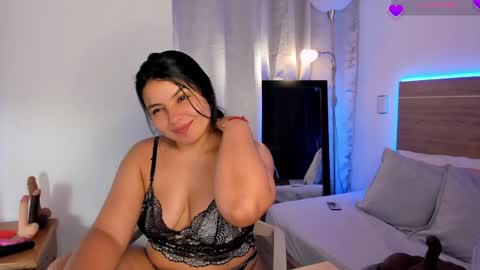 IG Yojanagomez  online show from 12/13/24, 06:42