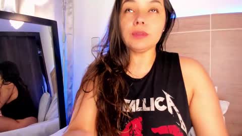 IG Yojanagomez  online show from 02/12/25, 10:03