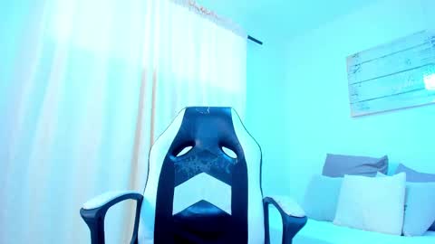 miadiamondd online show from 02/08/25, 07:49