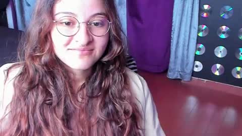 Mia online show from 05/18/26, 04:24