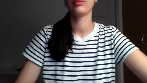 Mia online show from 07/30/26, 10:31