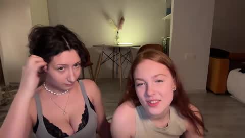 Mia online show from 04/30/26, 11:53