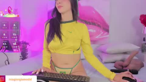 Mia  online show from 06/12/26, 05:23