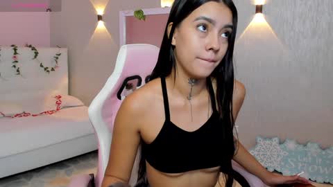 Mia Gomez online show from 01/08/25, 01:41