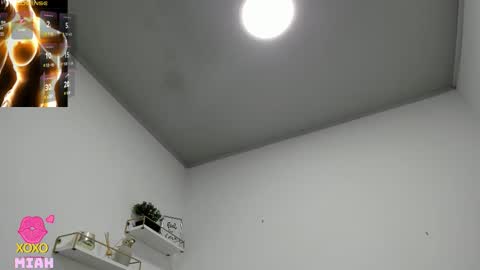 Miah Collins online show from 11/26/25, 11:33