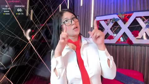 MIAH PALACIO online show from 05/29/26, 10:19