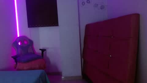 MIA VELEZ online show from 01/08/25, 02:57