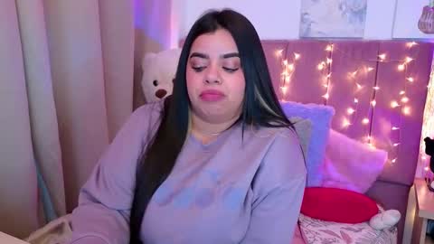 Snapshot of miahjoness chatting on 11/10/25, 10:42 Miah Joness online show from 11/10/25, 10:42