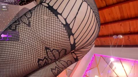 Mia Jonsonn online show from 01/05/25, 08:54