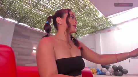 Mia Jonsonn online show from 03/03/25, 02:15