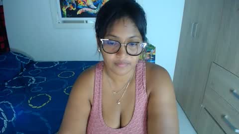 miajoseph_ online show from 01/28/25, 04:29