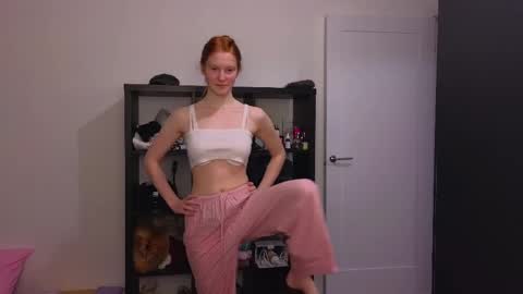 milanaaaa online show from 02/18/25, 06:04