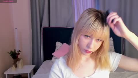 Snapshot of miakimiko chatting on 04/20/26, 02:25 miakimiko online show from 04/20/26, 02:25