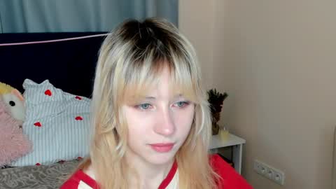 Snapshot of miakimiko chatting on 05/15/26, 01:56 miakimiko online show from 05/15/26, 01:56