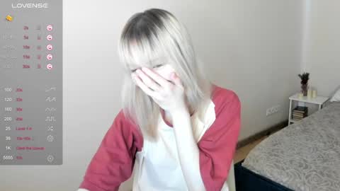 Snapshot of miakimiko chatting on 05/21/26, 02:18 miakimiko online show from 05/21/26, 02:18