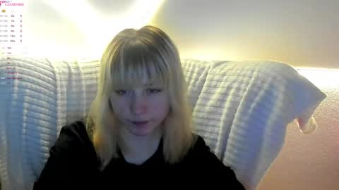 Snapshot of miakimiko chatting on 06/09/26, 02:01 miakimiko online show from 06/09/26, 02:01