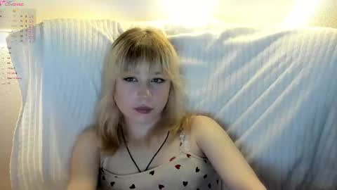 Snapshot of miakimiko chatting on 06/13/26, 01:25 miakimiko online show from 06/13/26, 01:25