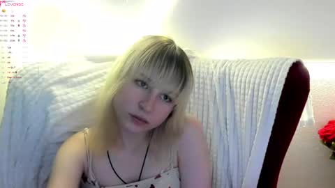 Snapshot of miakimiko chatting on 06/14/26, 02:24 miakimiko online show from 06/14/26, 02:24
