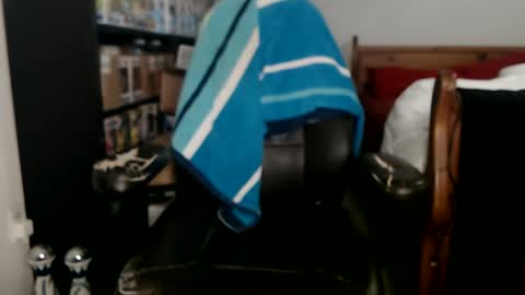 Snapshot of miaking chatting on 01/24/25, 02:07 Mark online show from 01/24/25, 02:07