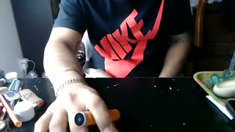 Snapshot of miaking chatting on 11/02/25, 06:21 Mark online show from 11/02/25, 06:21