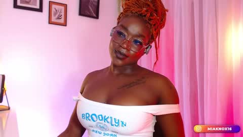 Mia online show from 12/10/24, 11:19