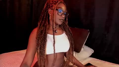 Mia online show from 07/03/26, 12:28