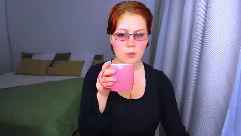 Snapshot of mialacrice chatting on 06/09/26, 07:36 mialacrice online show from 06/09/26, 07:36