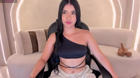 Call me Mia  online show from 04/04/26, 07:11