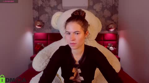Mia online show from 01/04/25, 05:27