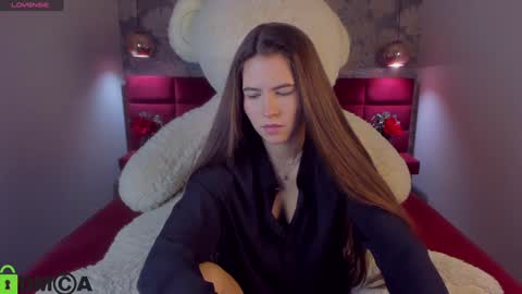 Mia online show from 01/31/25, 05:51