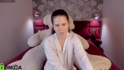 Mia online show from 02/07/25, 09:37