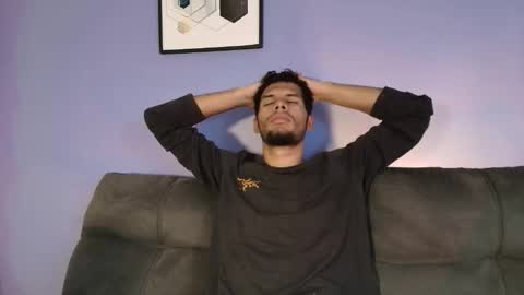 Snapshot of mialuxx chatting on 10/28/25, 07:05 Mia online show from 10/28/25, 07:05